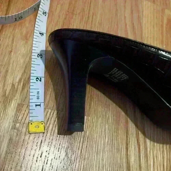 Highlights Square Toe Slip On Brown Heels Size 8 - Picture 4 of 9